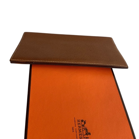 Authentic Hermès Bifold Long Wallet + Agenda Holder w/ COA in Gold (Camel Brown) - Picture 9 of 15